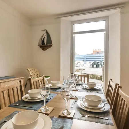 Sandy Retreat - 3 Bedroom Holiday Home - Tenby Exterior photo